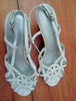 Genuine leather white sandles Size 40 Mitte - Wedding Vorschau