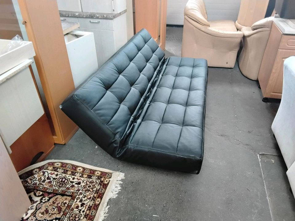 Kunstledercouch Sofa mit Liegefunktion Schlaffunktion in Pirna