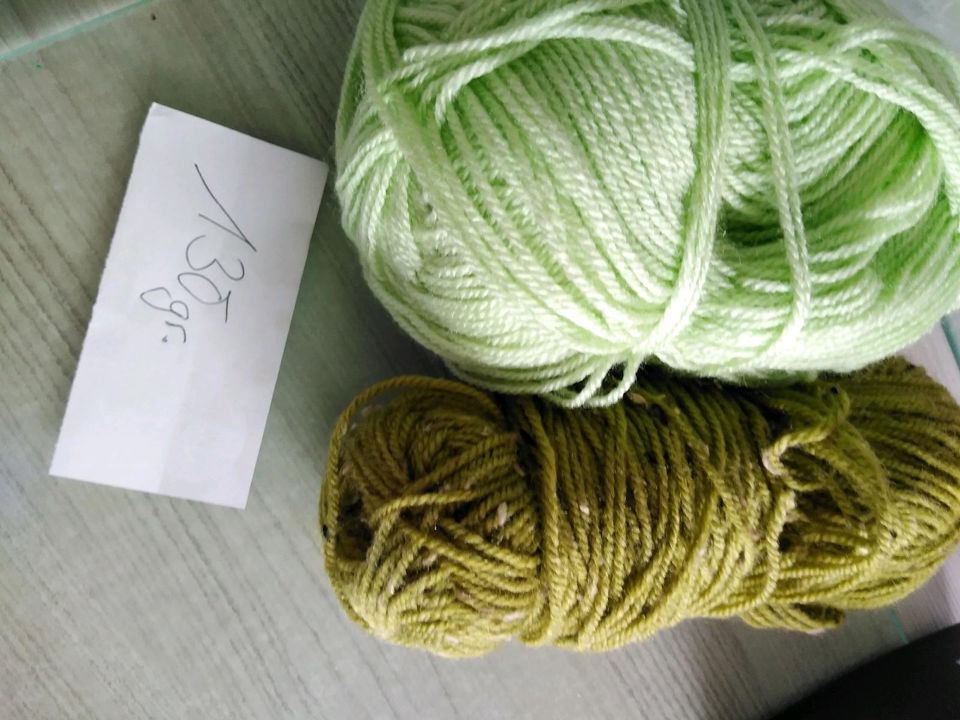 Wolle zum stricken und Basteln in Rosdorf