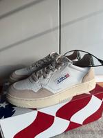 Original Autry Sneaker Medalist Suede low Größe 40 Köln - Köln Junkersdorf Vorschau