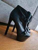 LG Kurt Geiger High Heel Stiefelette Surge Gr.39 München - Trudering-Riem Vorschau