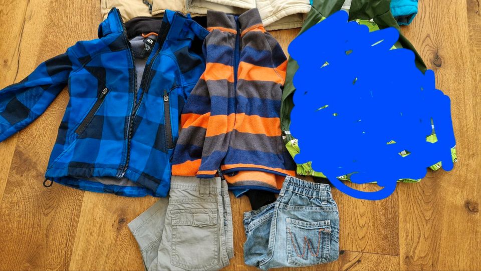 Kleiderpaket Kindersachen Junge Gr 98/104 in Muldestausee