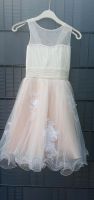 Kinderkleid Hochzeitskleid Tüllkleid mit Perlen Kleid Nordrhein-Westfalen - Soest Vorschau