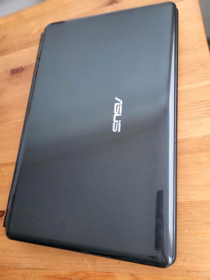 Asus Laptop Notebook X70AC 17,3 Zoll in Dortmund