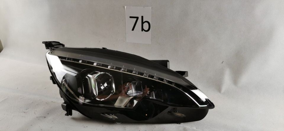 PEUGEOT 308 T9 SCHEINWERFER RECHTS VOLL LED FULL 9677832380 in Neu-Isenburg