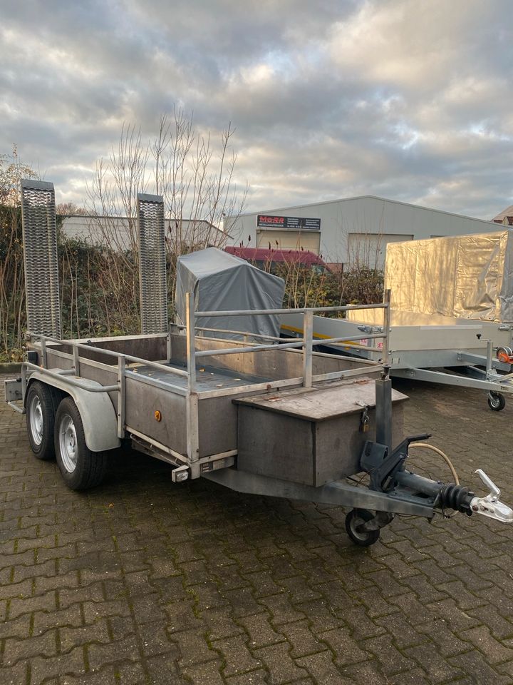 Anhänger Mieten 2700kg Baumaschinenanhänger Leihen in Hückelhoven