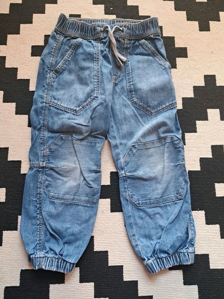 H&M Jeans 104 in Berlin