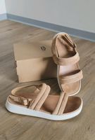 UGG  Lynnden Sandaletten Sandalen Gr. 40,5 Köln - Worringen Vorschau