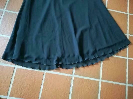 ZERO Abendkleid Neckholder schwarz Perlen Steine Größe 36 - NEU in Hamburg