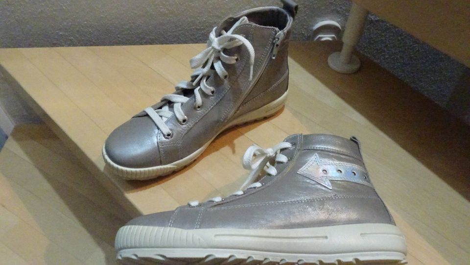 *Superfit*  Sneaker High Chucks Gr. 36 - Mädchen -  silber -  NEU in Aidlingen