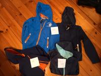 Jacke, 122 /128 2x Anorak, 2xSoftshell Jacke , Sommer, leicht Nordrhein-Westfalen - Gelsenkirchen Vorschau