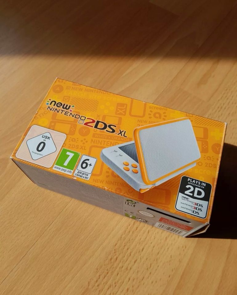 Nintendo 2DS XL Konsole - Orange Sammlerzustand in Stuttgart