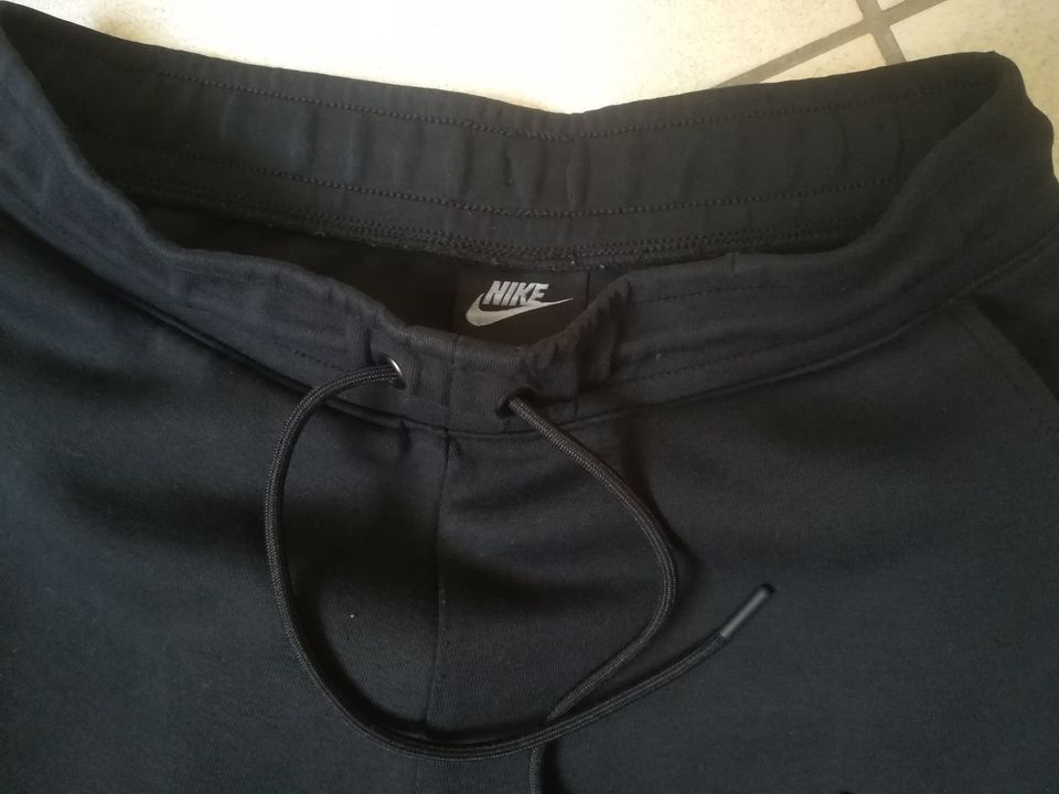 Nike Jogginhose - Sweathose schwarz S in Bottrop