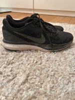 Nike Training Sneaker Damen Gr. 38, schwarz Hessen - Herborn Vorschau