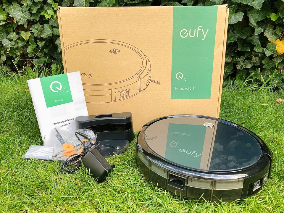 eufy Robo Vac 11 Staubsaugerroboter Schwarz in Berlin