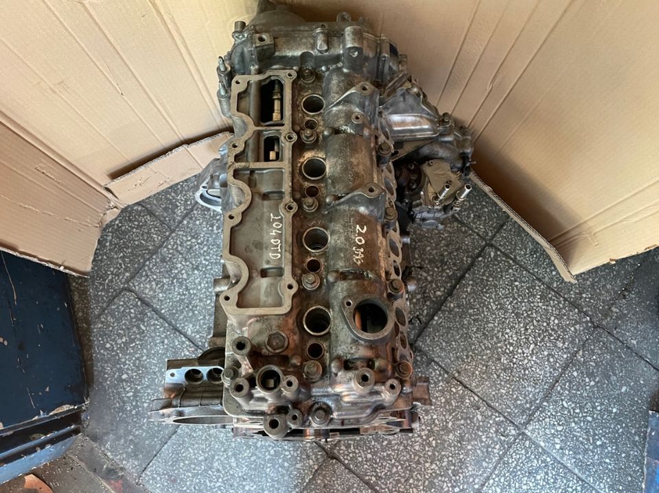 Motor 2.0D 204DTD JAGUAR XF XE F-PACE 63TKM UNKOMPLETT in Berlin