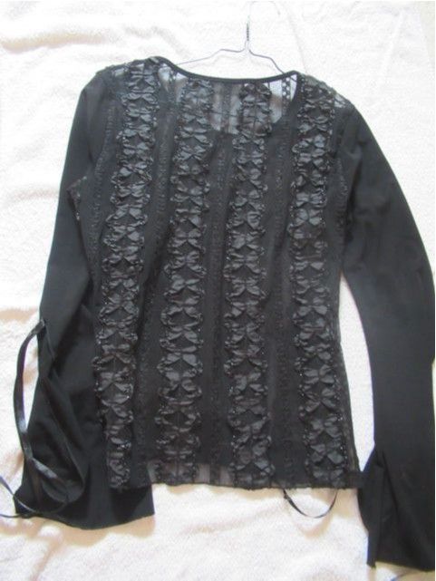 tolle schwarze Bluse mit schönen Ärmeln/ Gr.38/40 in Möser