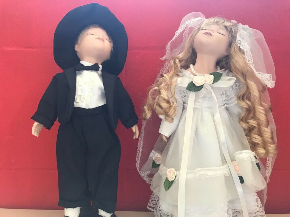 Brautpaar Hochzeitspaar Geschenk Doppelfigur in Handarbeit in Stuhr