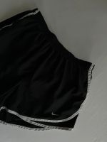 Nike Shorts schwarz weiß Düsseldorf - Bilk Vorschau