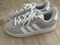 Adidas grau 40, 2/3 Nordrhein-Westfalen - Brühl Vorschau