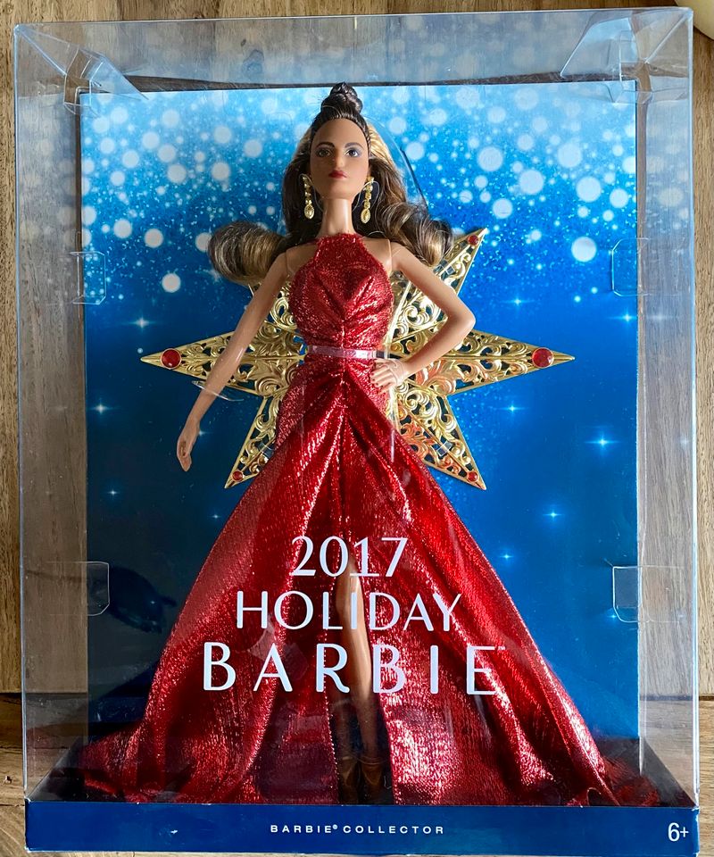 Holiday Barbie Theresa 2017 Collector in Nußdorf am Inn