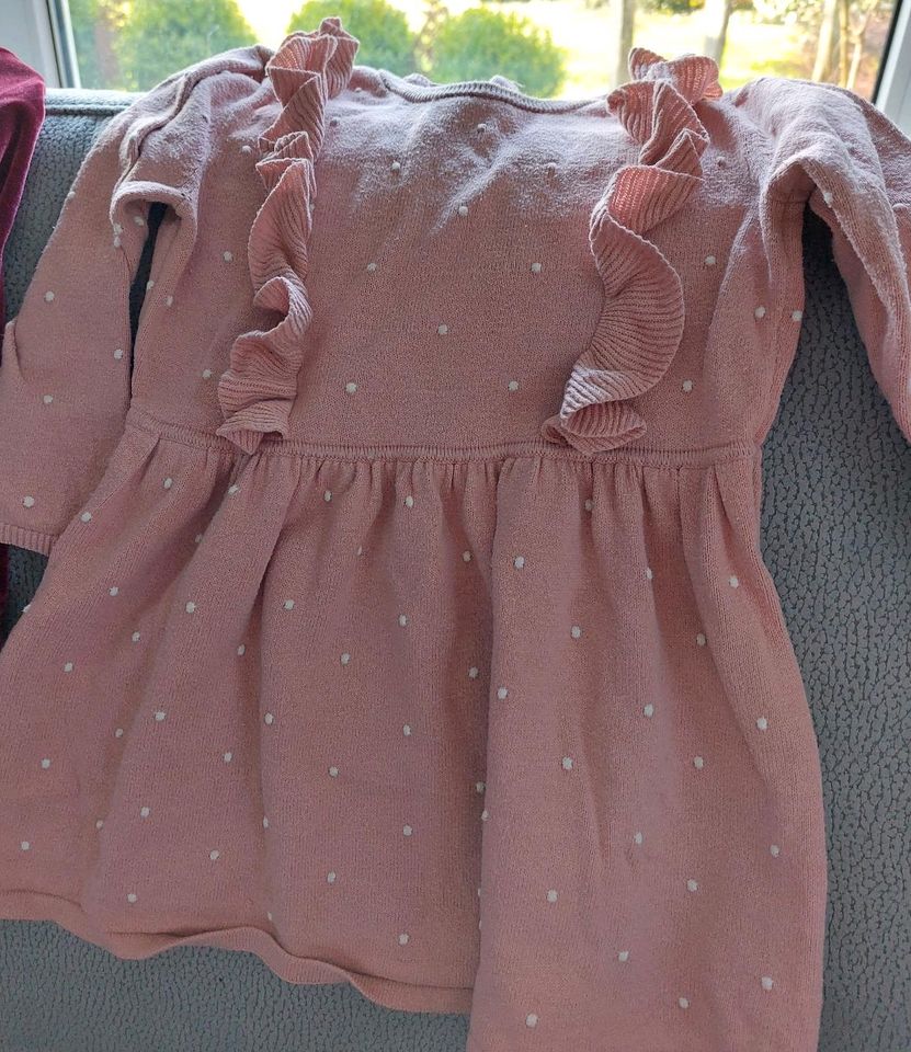 Kleid Rüschen Volant Feinstrick rosa weiße Punkte H&M 86/92 in Jever