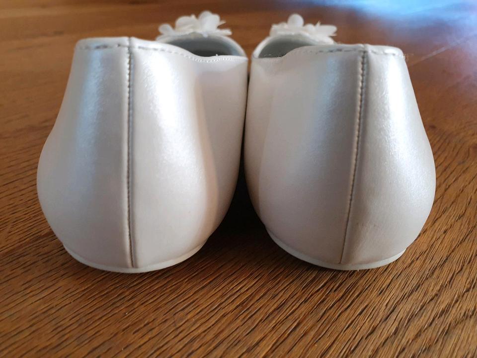 Schöne Ballerina Kommunion Schuhe ecru weiß Größe 36 in Bitburg
