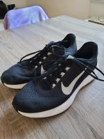 Nike Sneaker schwarz Gr 44 Frankfurt am Main - Heddernheim Vorschau