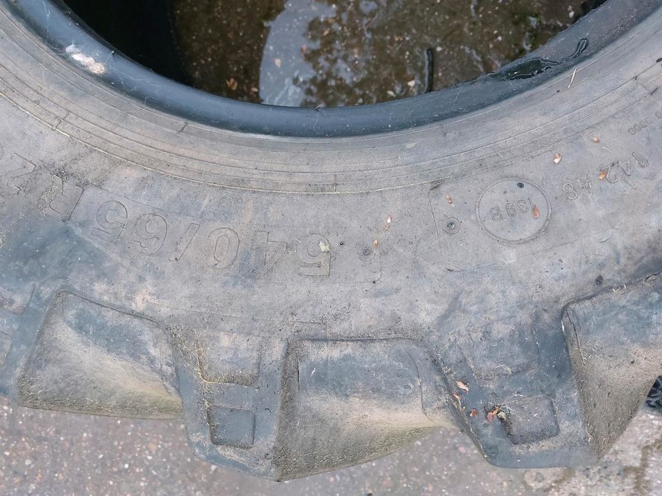 Schlepper Reifen 540 /65 ×28 in Verden