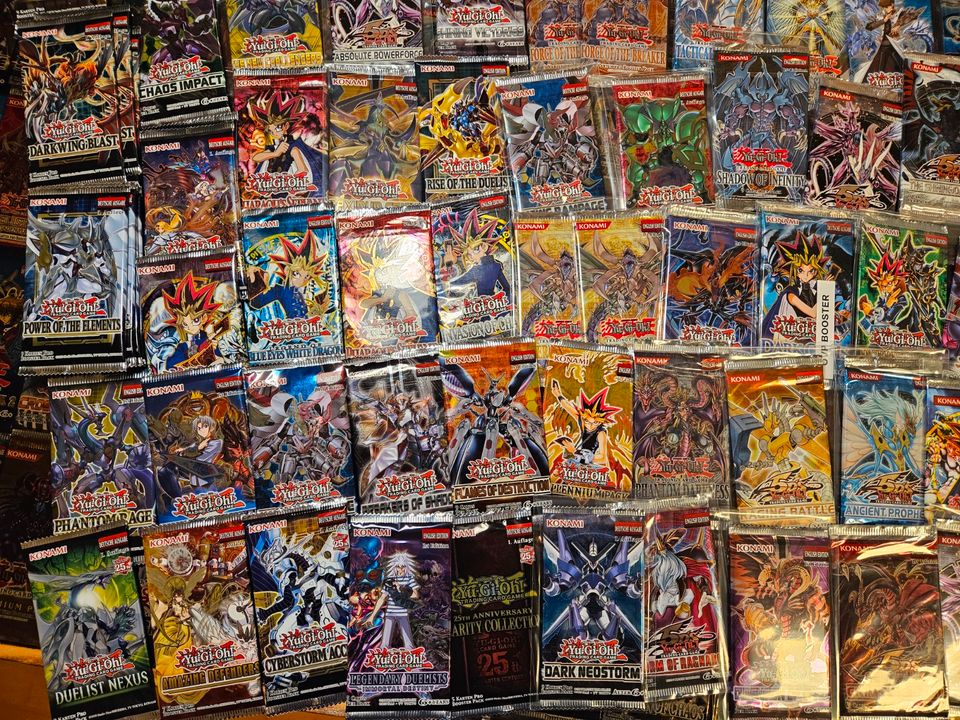 Yugioh Booster Sammlungsauflösung | Bitte durchlesen :) in Osterhofen