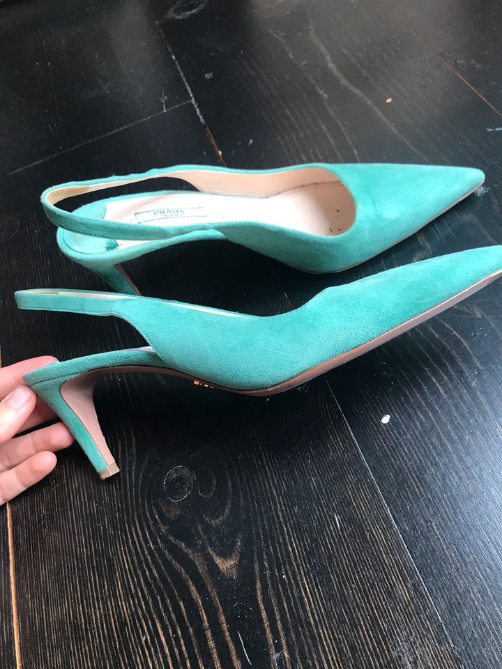 Prada Heels Türkis 38,5 in Berlin