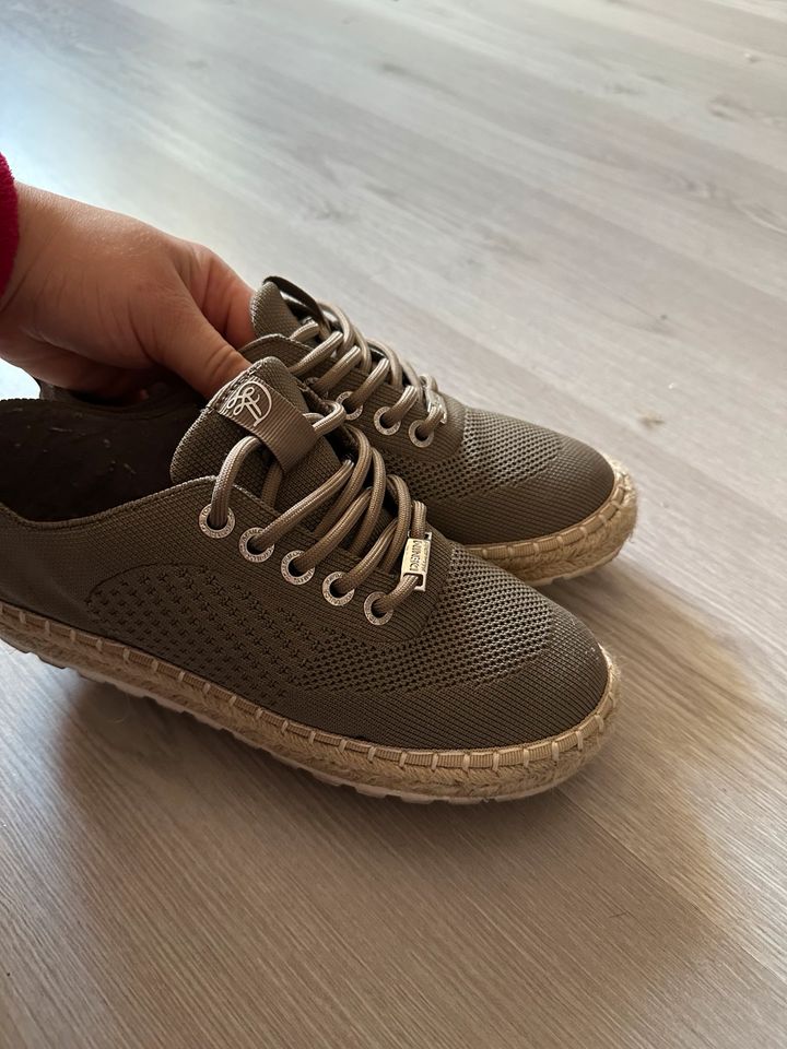 Tom Tailor Sneaker Schnürschuhe Khaki Bast Größe 37 in Oberhausen