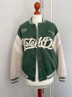 Bershka College Jacke Gr. S grün weiß Bayern - Wendelstein Vorschau