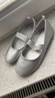 Neue ungetragene Ballerina Mädchen 35 Silber Schuhe festlich Niedersachsen - Emden Vorschau