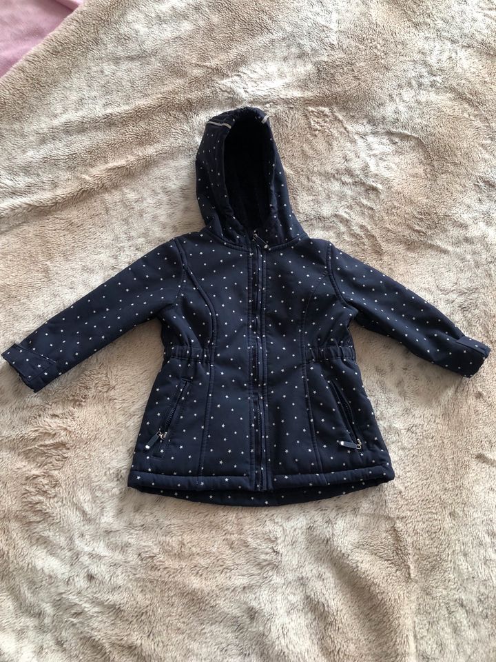 H&M Kuschlige Jacke (blau) Gr. 86 in Graal-Müritz