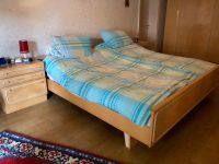 Altes Schlafzimmer: Doppelbett,Nachttische, Schrank, Schminktisch Rheinland-Pfalz - Wörth am Rhein Vorschau