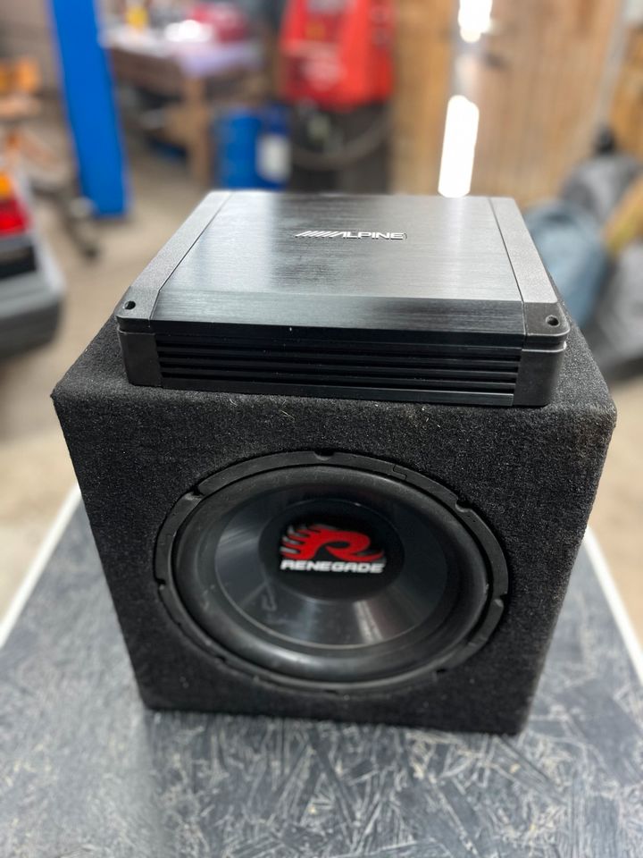 RENEGADE Subwoofer mit ALPINE Verstärker in Leutkirch im Allgäu