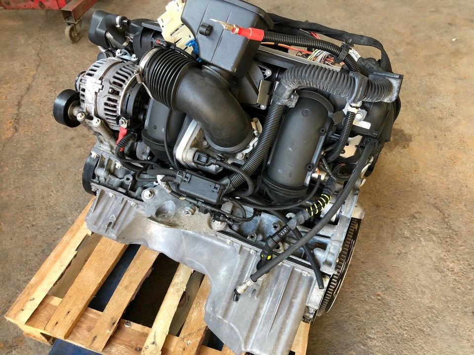 BMW E90 E60 525i 325i N52B25A 160kw Motor Engine komplett in Hachenburg