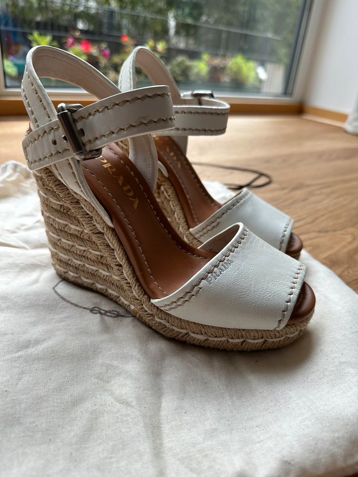 Prada espadrille aus Leder mit Plateausohle 35 in Düsseldorf