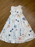 Neu mit Etikett - Traumhaftes Kleid mit Jäckchen Gr. M Blumen Hessen - Gelnhausen Vorschau