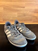 Adidas Turnschuhe Sneaker Veloursleder Größe 38 Hessen - Riedstadt Vorschau