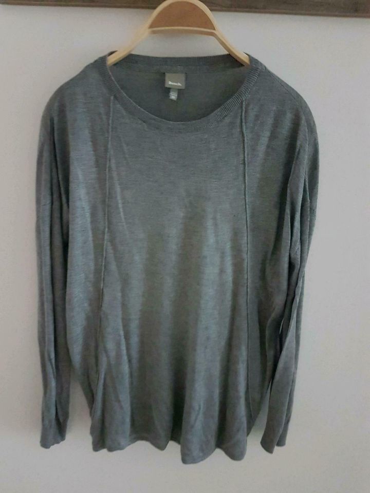 Bench Pullover Gr XS neuw. in Freyung