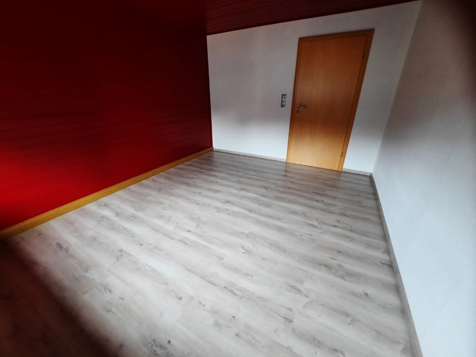 Renovierte 5-Zimmer-Wohnung in Steinbert, Ort in Wilhelmsthal
