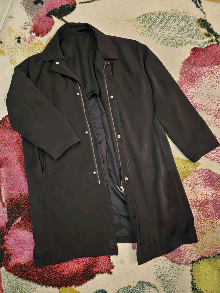 Yves Saint Laurent YSL Trenchcoat Mantel Nylon in Berlin