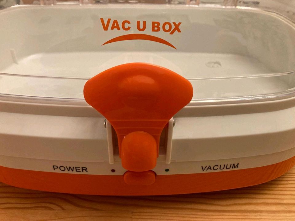 VAC U BOX in Orange NEU !! in Dresden