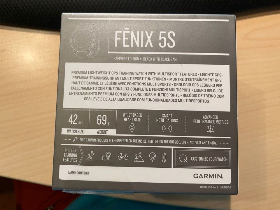 Garmin Fenix 5S Saphir Glas, schwarz, mit schwarzem Armband in Zerf