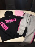 Jogginghose mit Hoodie + ein Gratis-Hoodie geschenkt dazu Nordrhein-Westfalen - Wesseling Vorschau