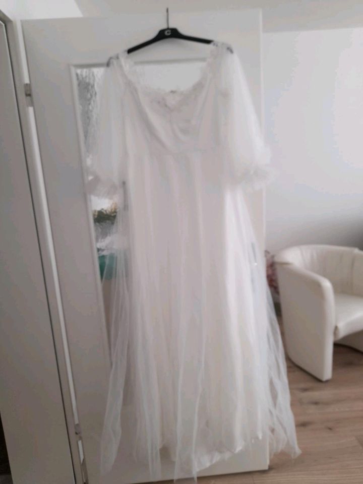 Braut Kleid Neu in Flensburg