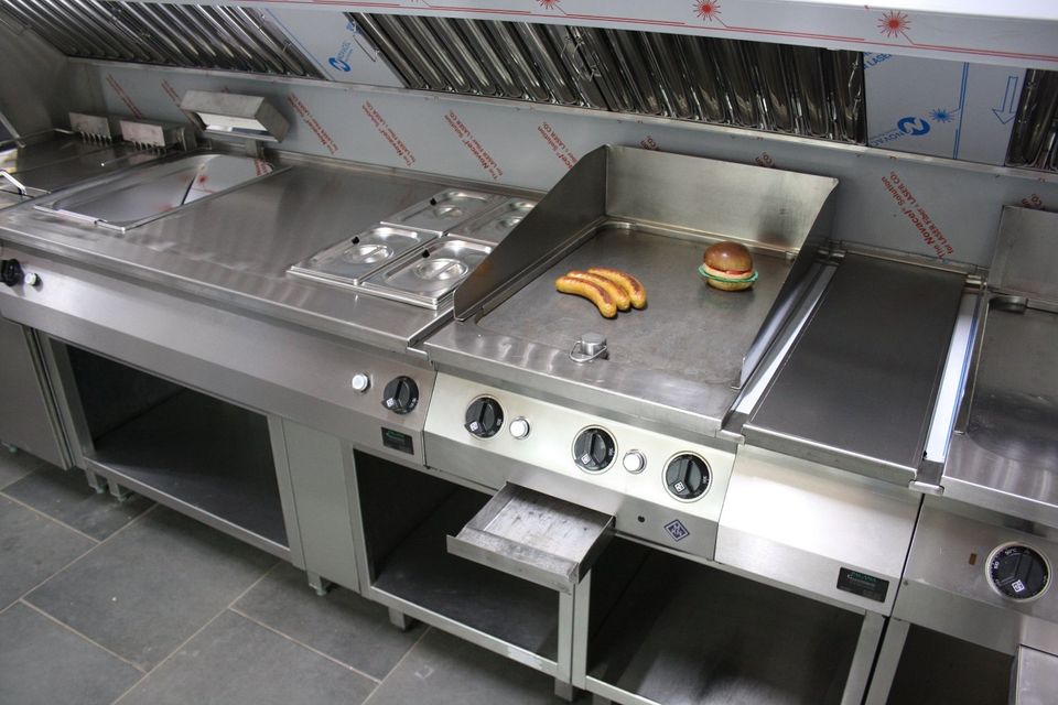 Imbissanlage Fa. MKN +Haube Gastro 2x Grillplatte 24 M Garantie ! in Borken