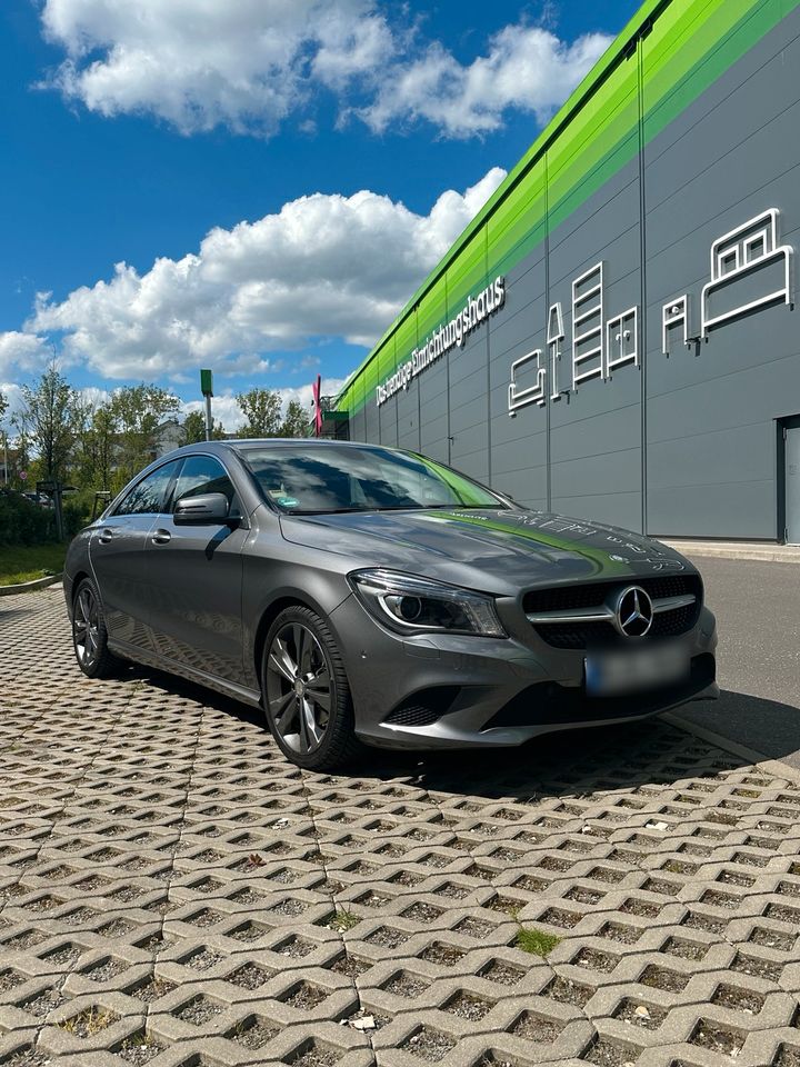 Mercedes Benz CLA 180 AMG Line in Berlin